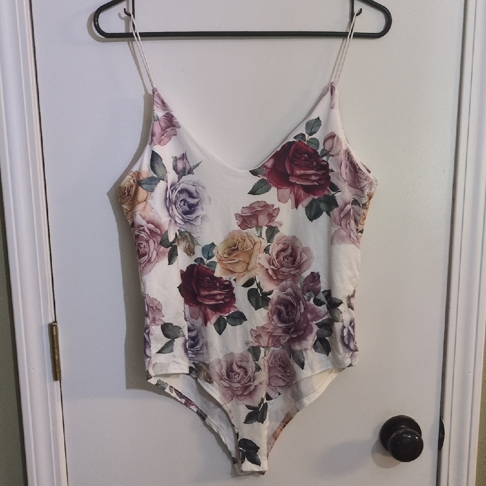 Gaze White Spaghetti Strap Floral Bodysuit-Size L